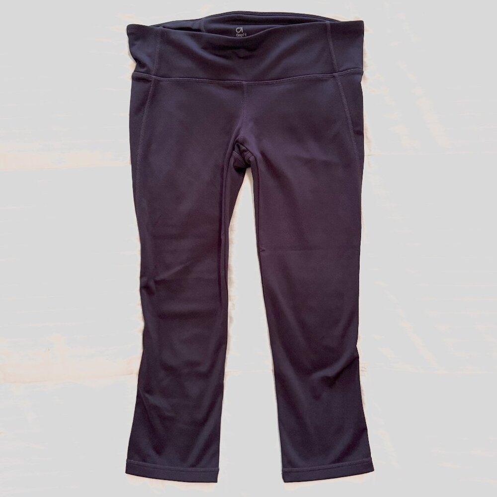 Gap Fit Gfast Cropped Capri Leggings in Eggplant Purple Womens Size Small Gym